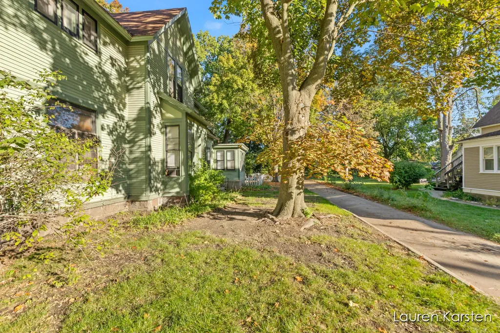 623 Cherry Street SE Grand Rapids City MI 49503