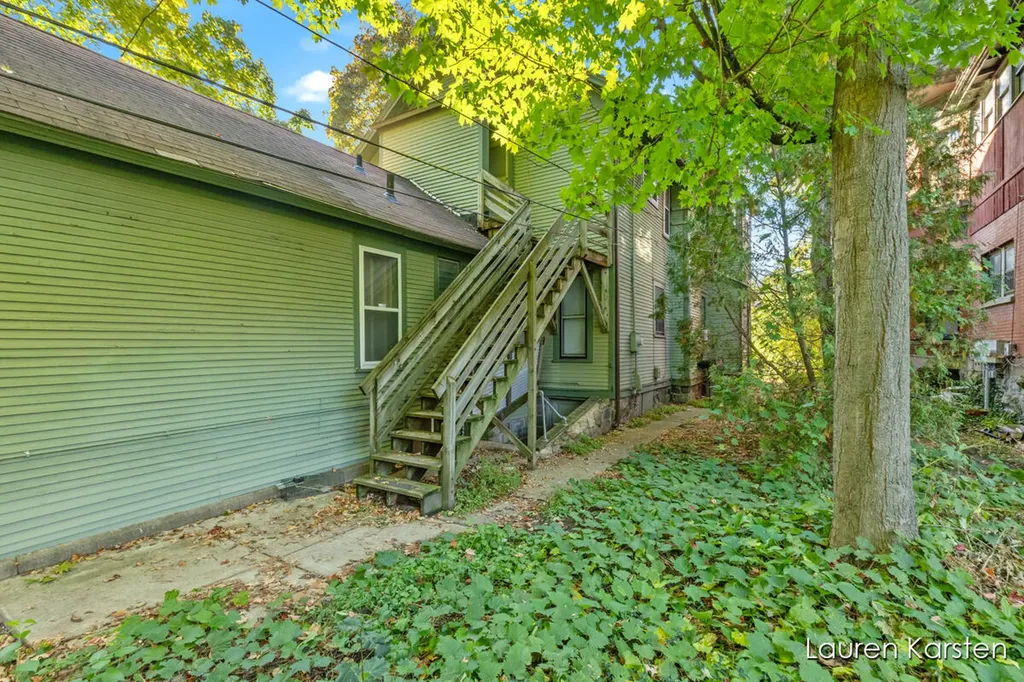 623 Cherry Street SE Grand Rapids City MI 49503