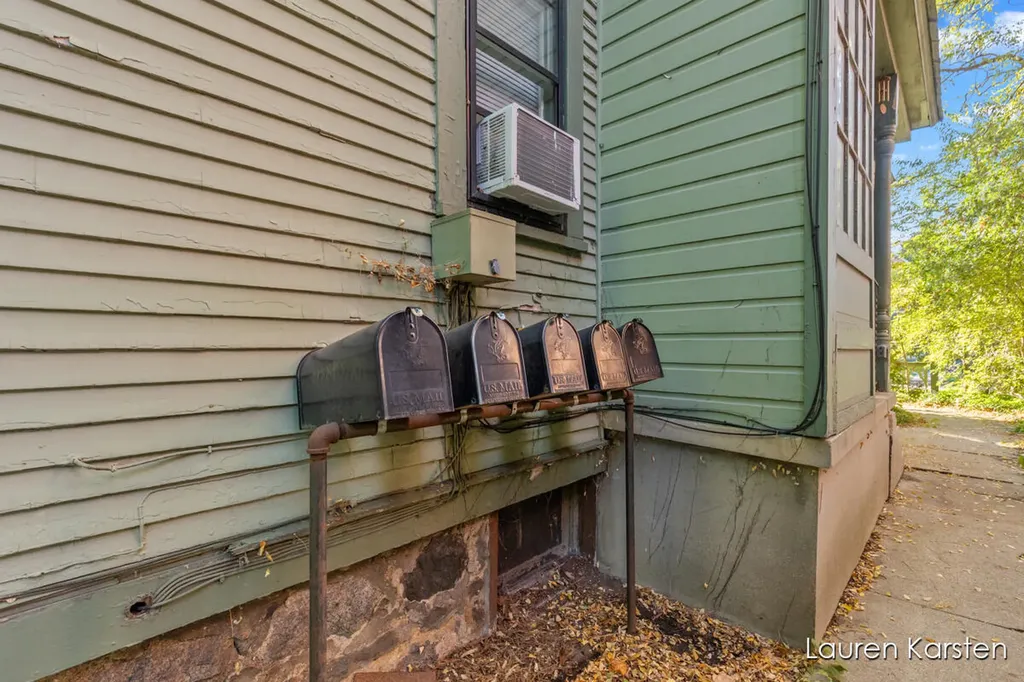 623 Cherry Street SE Grand Rapids City MI 49503