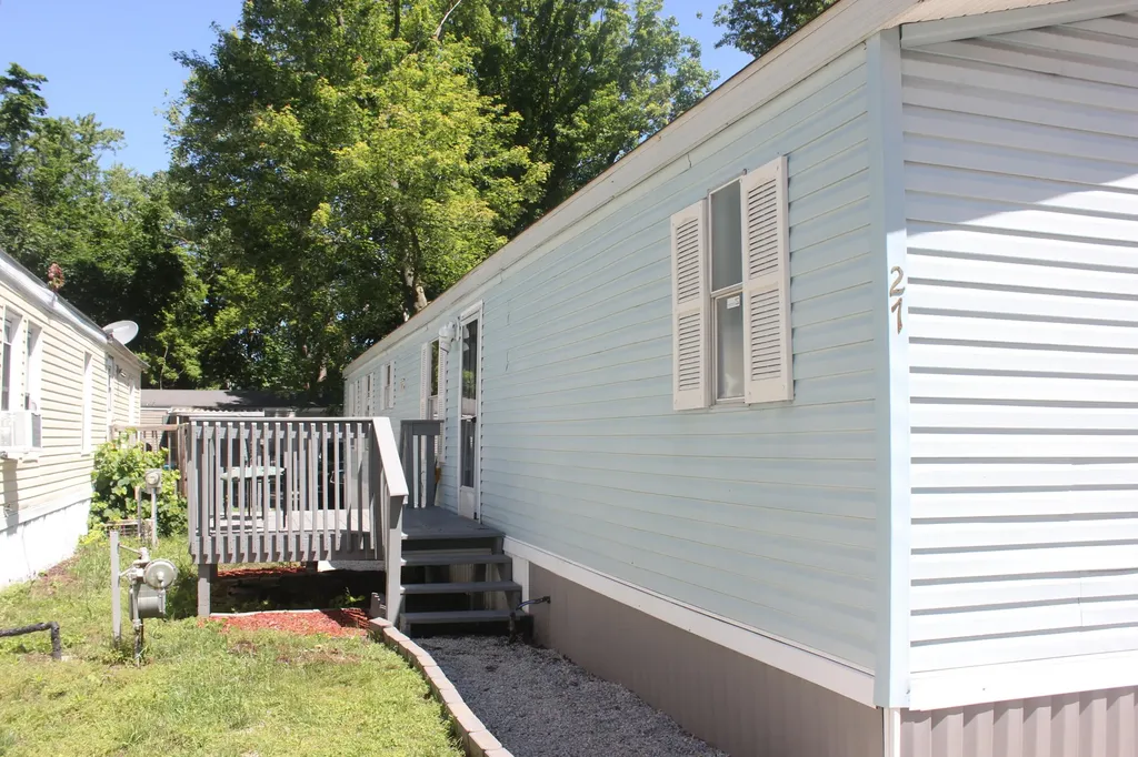 27 Inca Drive SW Byron Township MI 49548