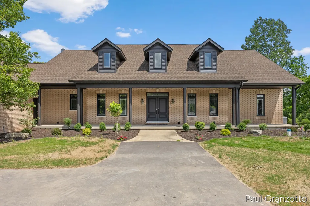 5578 Blackberry Bluff Court SE Kentwood City MI 49512