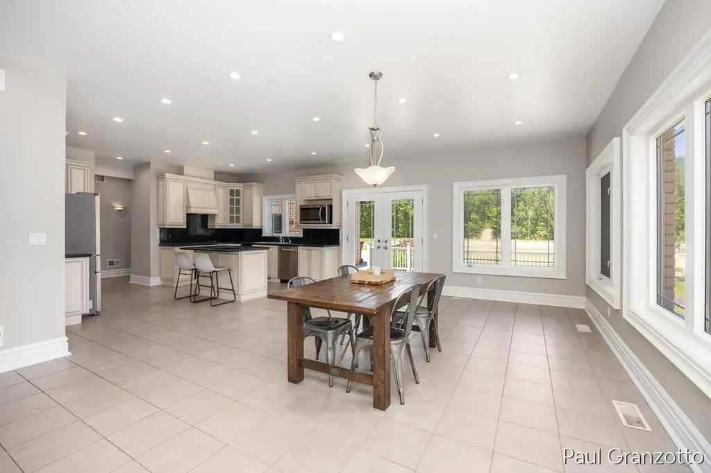 5578 Blackberry Bluff Court SE Kentwood City MI 49512