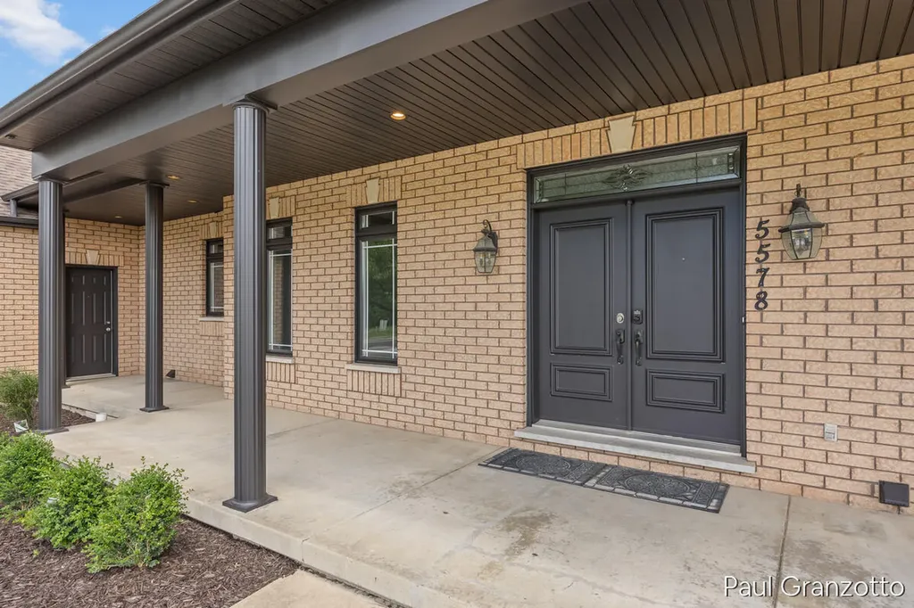 5578 Blackberry Bluff Court SE Kentwood City MI 49512