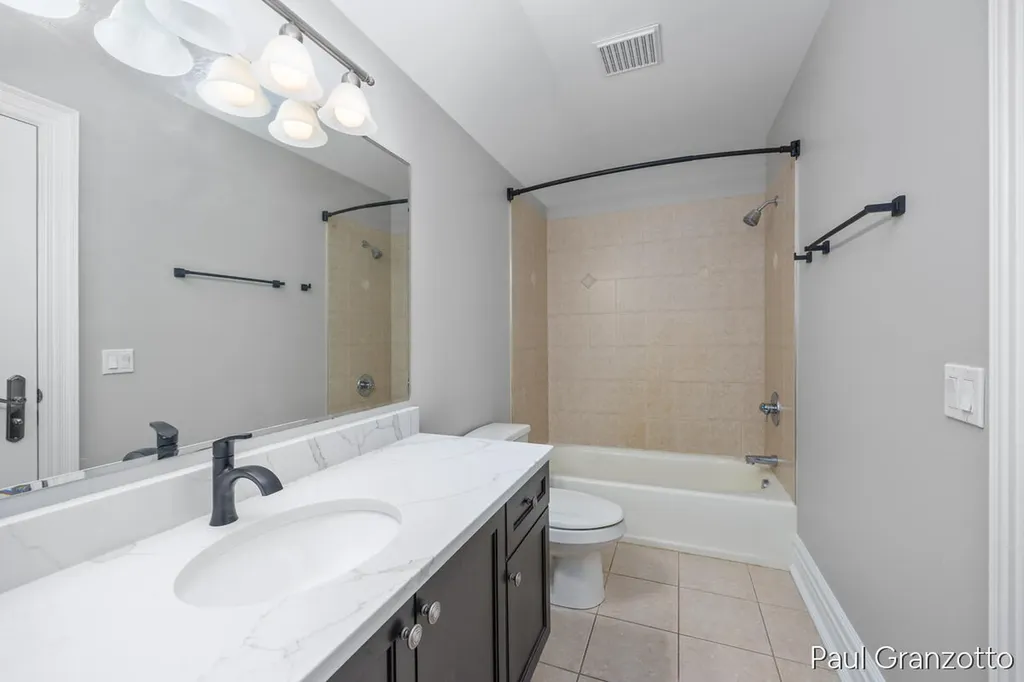 5578 Blackberry Bluff Court SE Kentwood City MI 49512