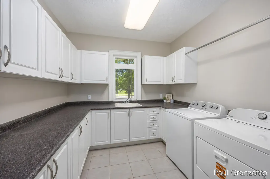 5578 Blackberry Bluff Court SE Kentwood City MI 49512
