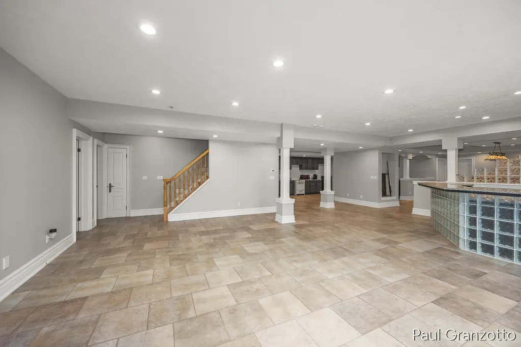 5578 Blackberry Bluff Court SE Kentwood City MI 49512