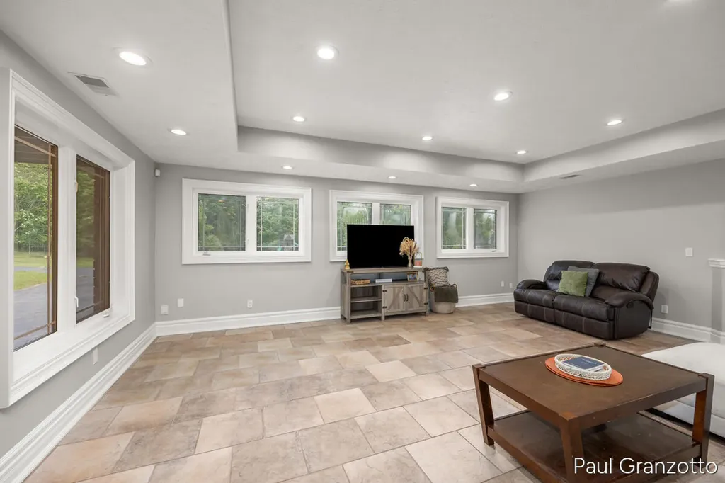 5578 Blackberry Bluff Court SE Kentwood City MI 49512