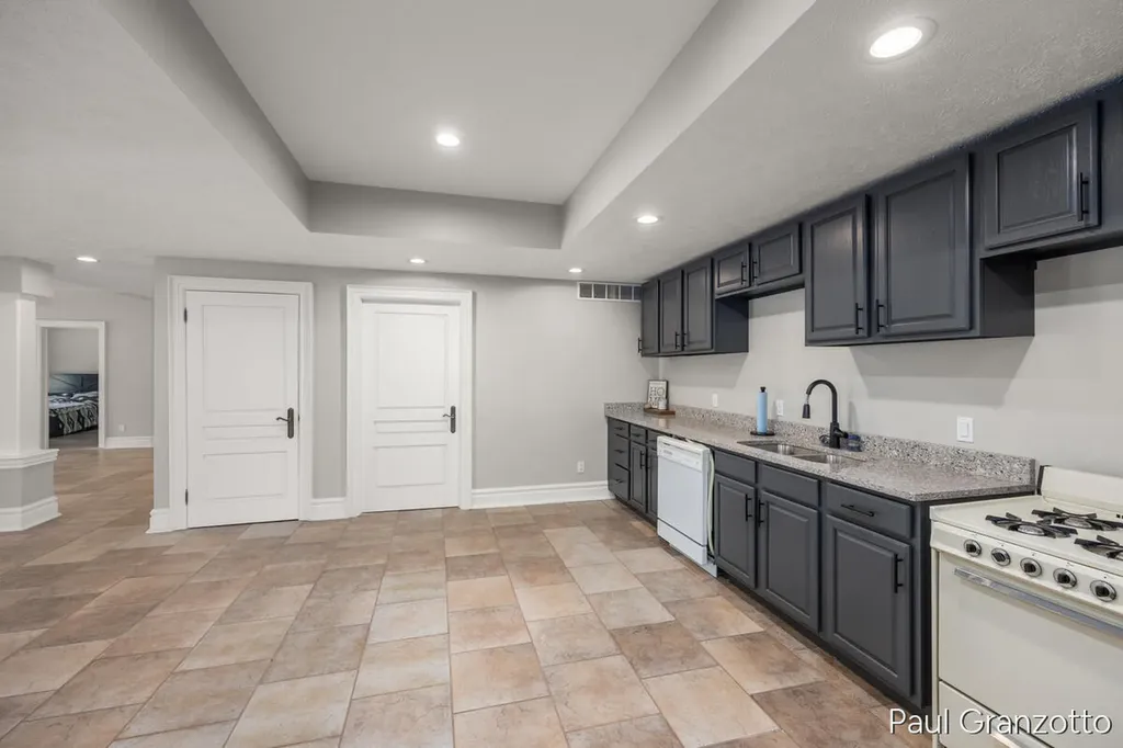 5578 Blackberry Bluff Court SE Kentwood City MI 49512