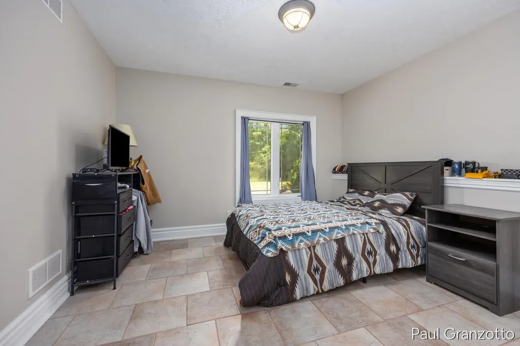 5578 Blackberry Bluff Court SE Kentwood City MI 49512