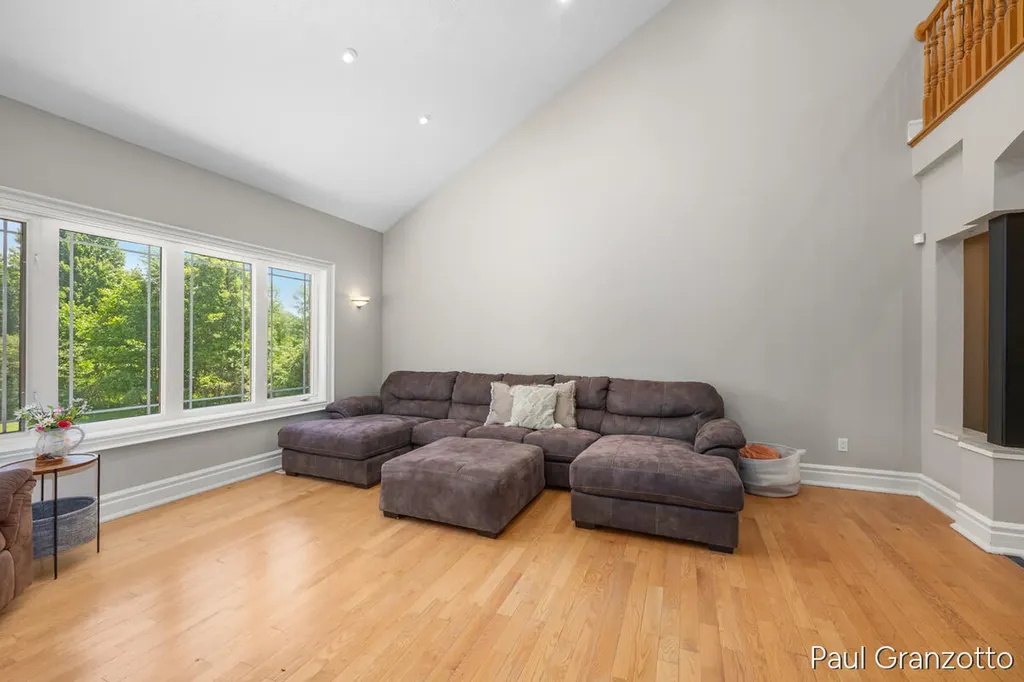 5578 Blackberry Bluff Court SE Kentwood City MI 49512