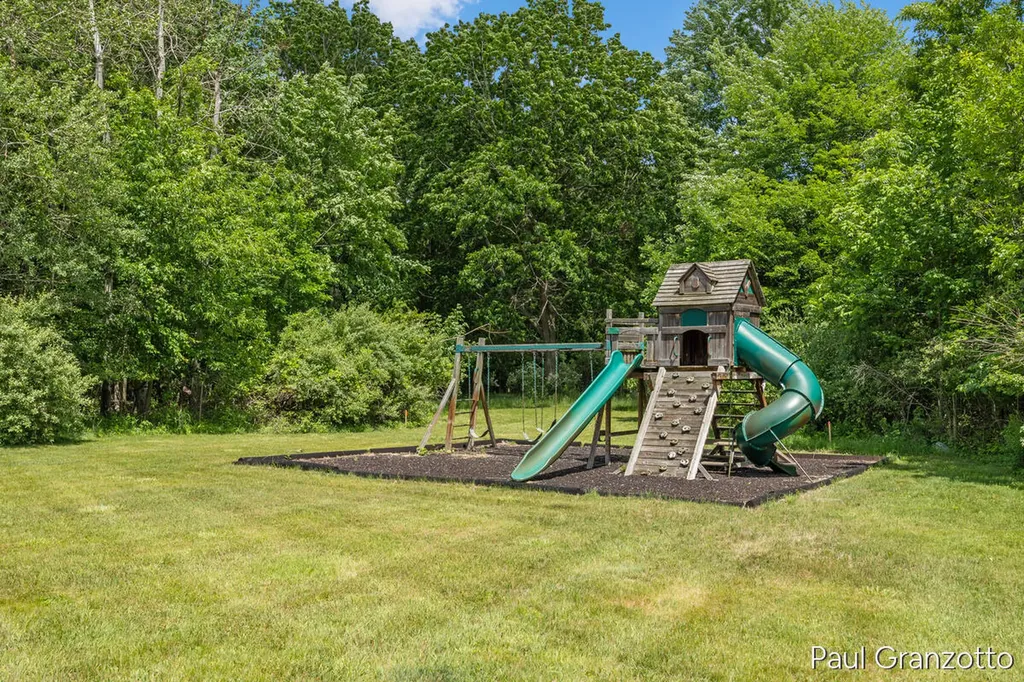 5578 Blackberry Bluff Court SE Kentwood City MI 49512