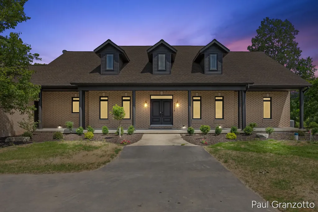 5578 Blackberry Bluff Court SE Kentwood City MI 49512