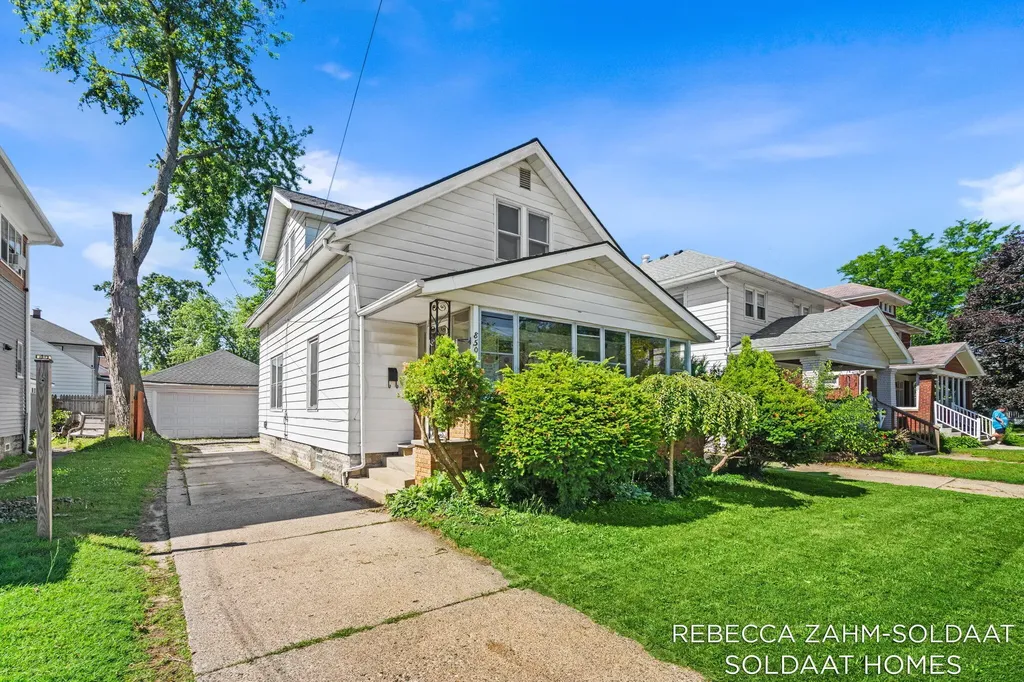850 Richmond Street NW Grand Rapids City MI 49504