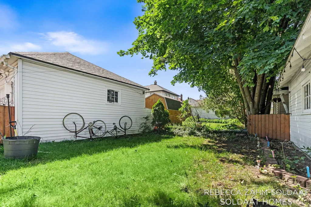 850 Richmond Street NW Grand Rapids City MI 49504