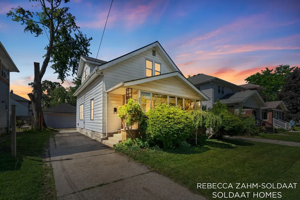 850 Richmond Street NW Grand Rapids City MI 49504