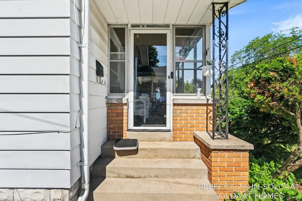 850 Richmond Street NW Grand Rapids City MI 49504