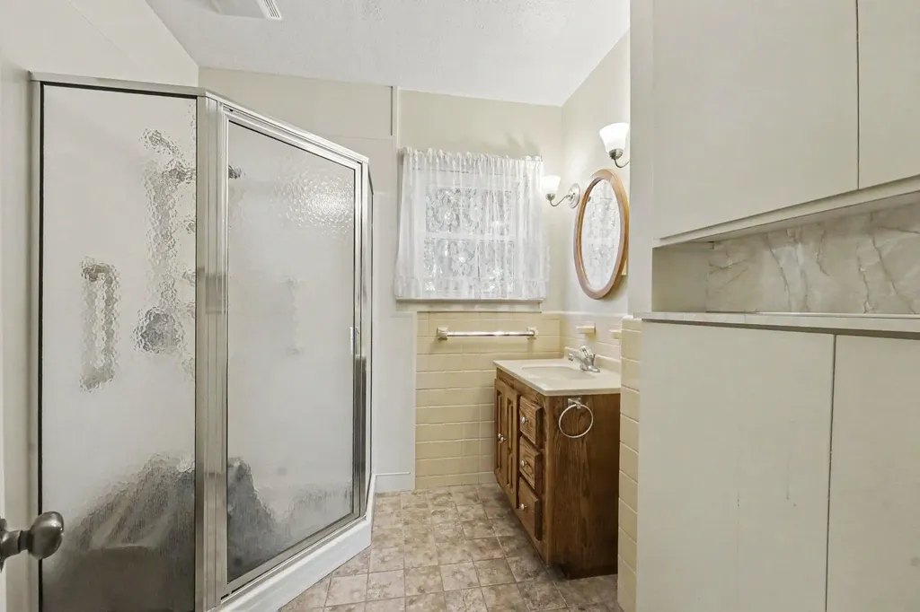 3756 Auburn Avenue NE Plainfield Charter Township MI 49525