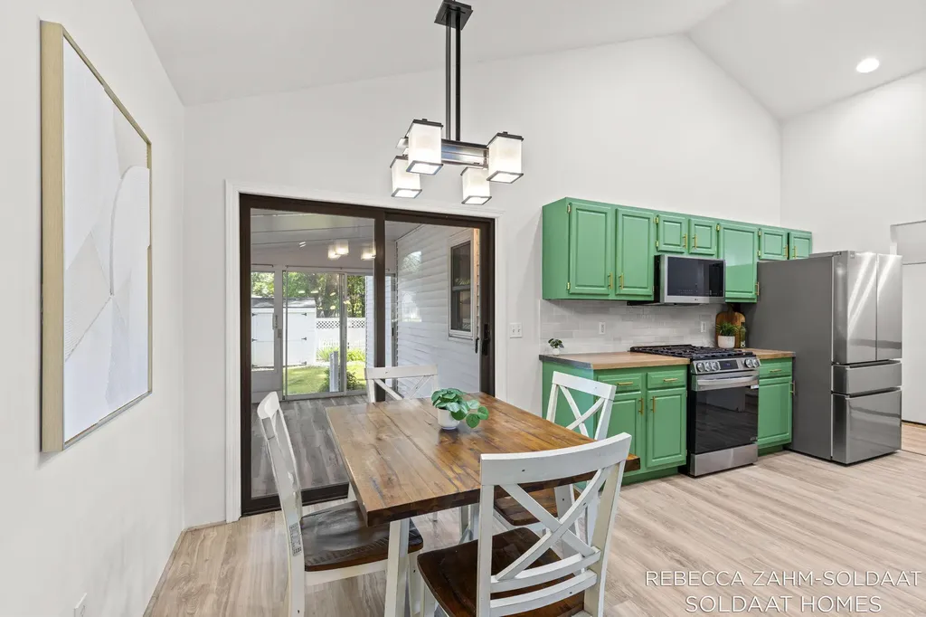 3828 Cook Court SW Wyoming City MI 49519