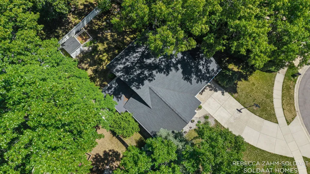 3828 Cook Court SW Wyoming City MI 49519