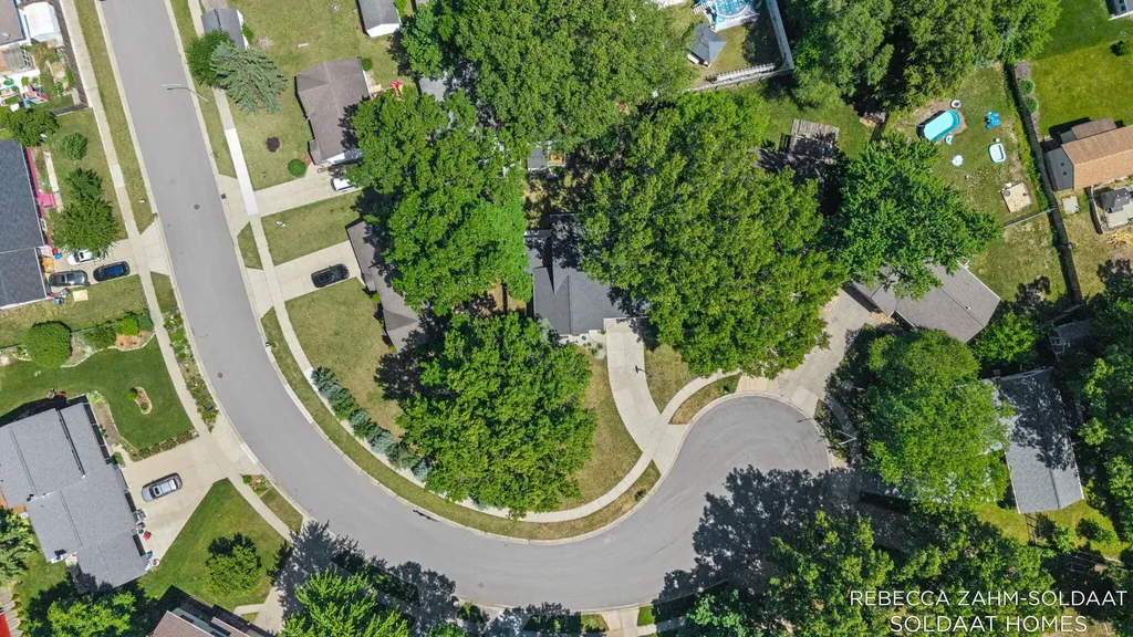 3828 Cook Court SW Wyoming City MI 49519