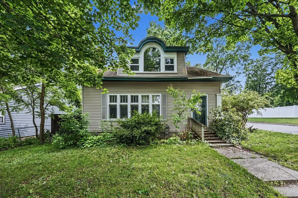 419 W Cass Street Greenville City MI 48838