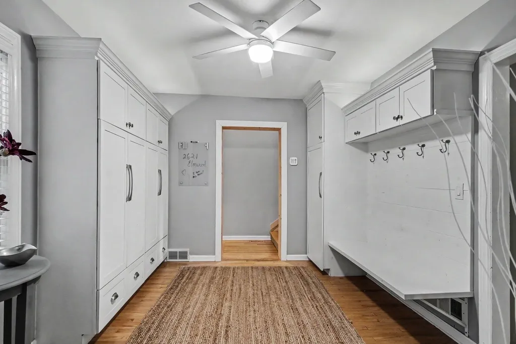 2621 Elmwood Drive SE East Grand Rapids City MI 49506