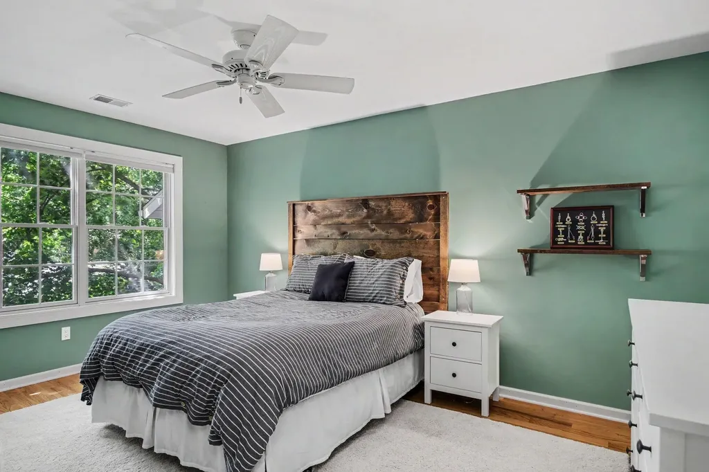 2621 Elmwood Drive SE East Grand Rapids City MI 49506