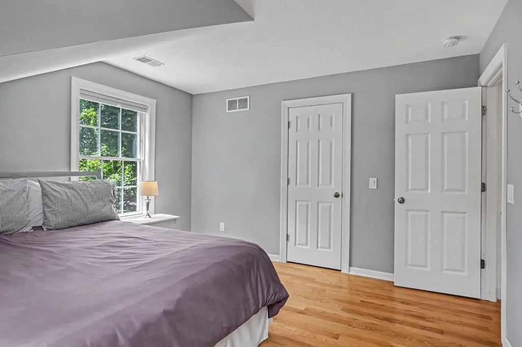 2621 Elmwood Drive SE East Grand Rapids City MI 49506
