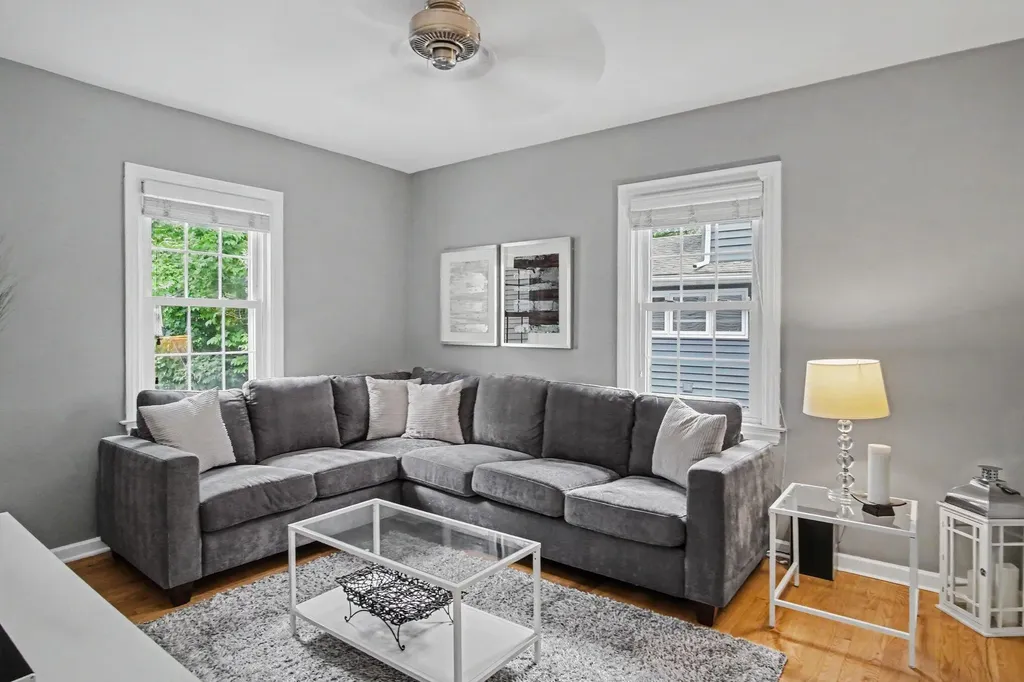 2621 Elmwood Drive SE East Grand Rapids City MI 49506