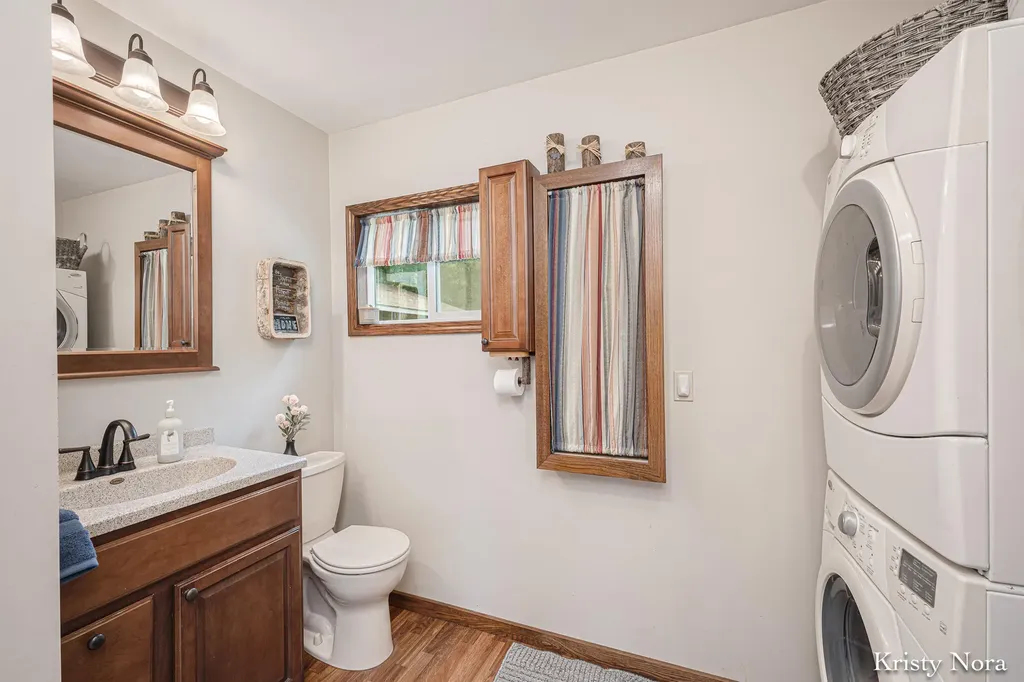 5937 E Pakes Road Evergreen Township MI 48818