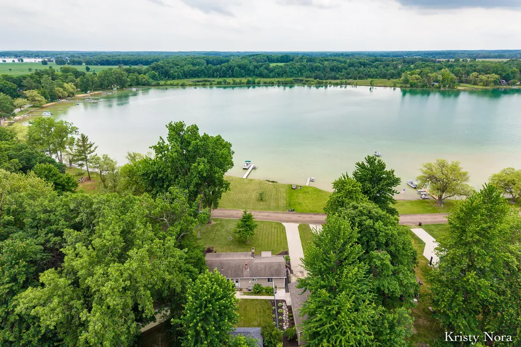 5937 E Pakes Road Evergreen Township MI 48818