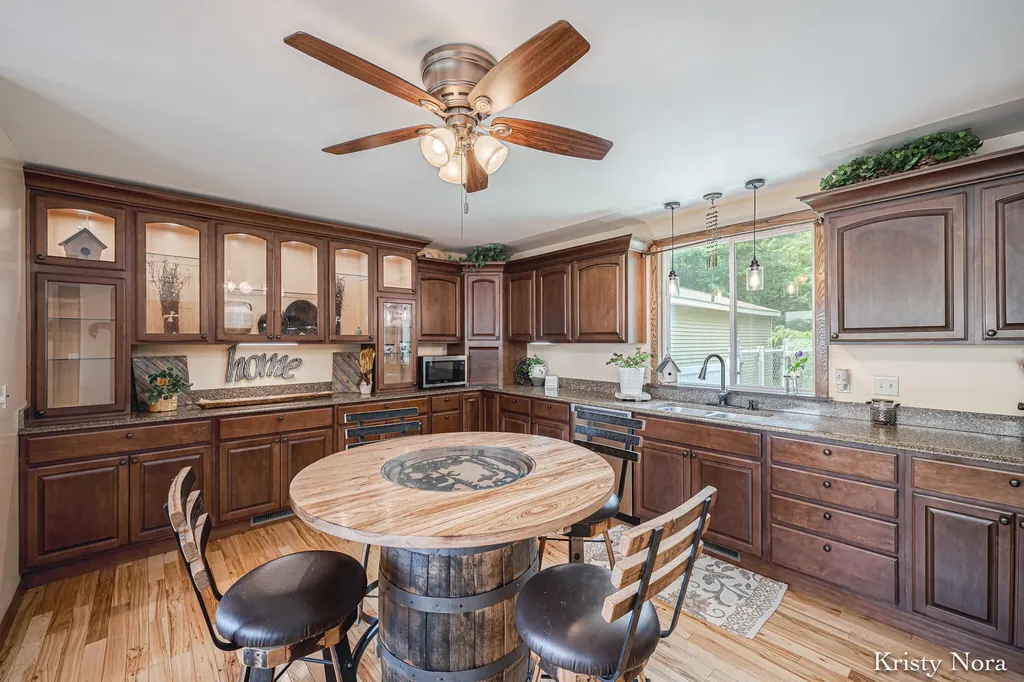 5937 E Pakes Road Evergreen Township MI 48818