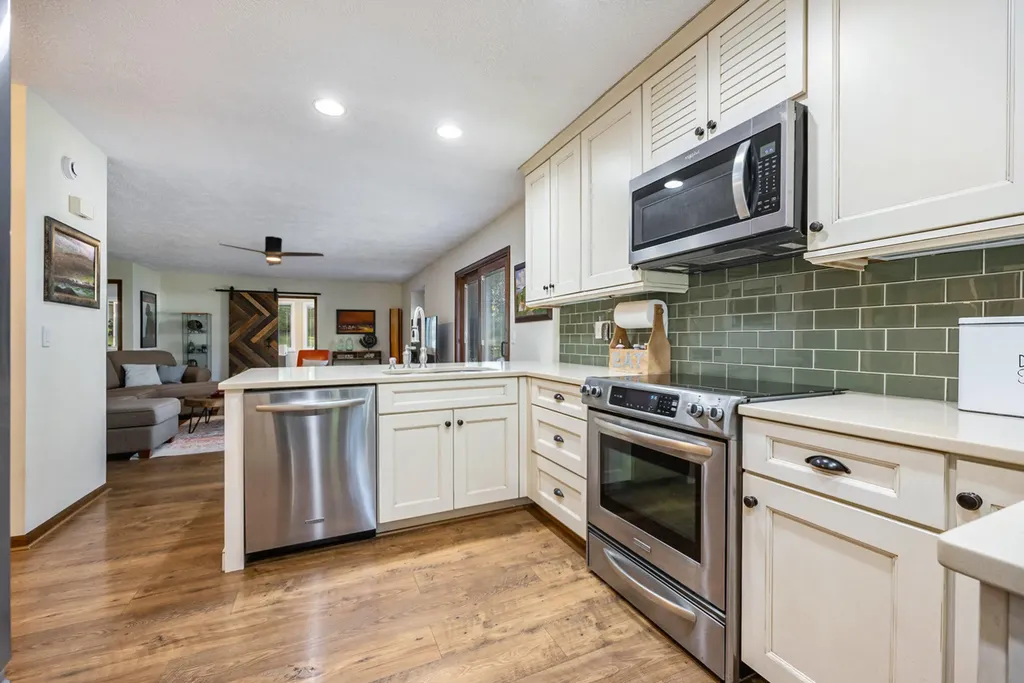 541 Mason Street Saugatuck City MI 49453