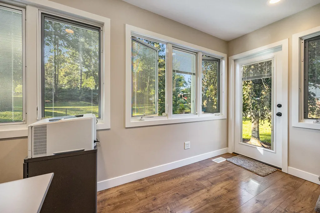 541 Mason Street Saugatuck City MI 49453