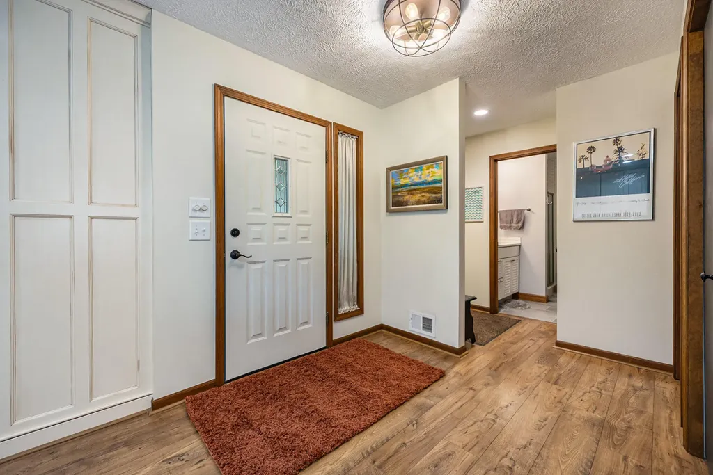 541 Mason Street Saugatuck City MI 49453