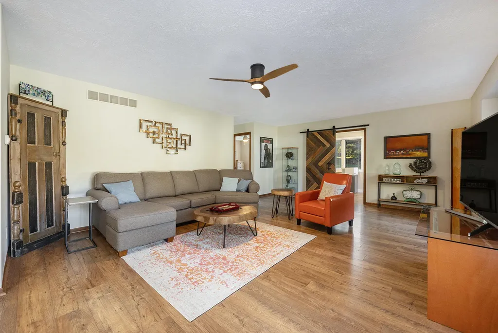 541 Mason Street Saugatuck City MI 49453