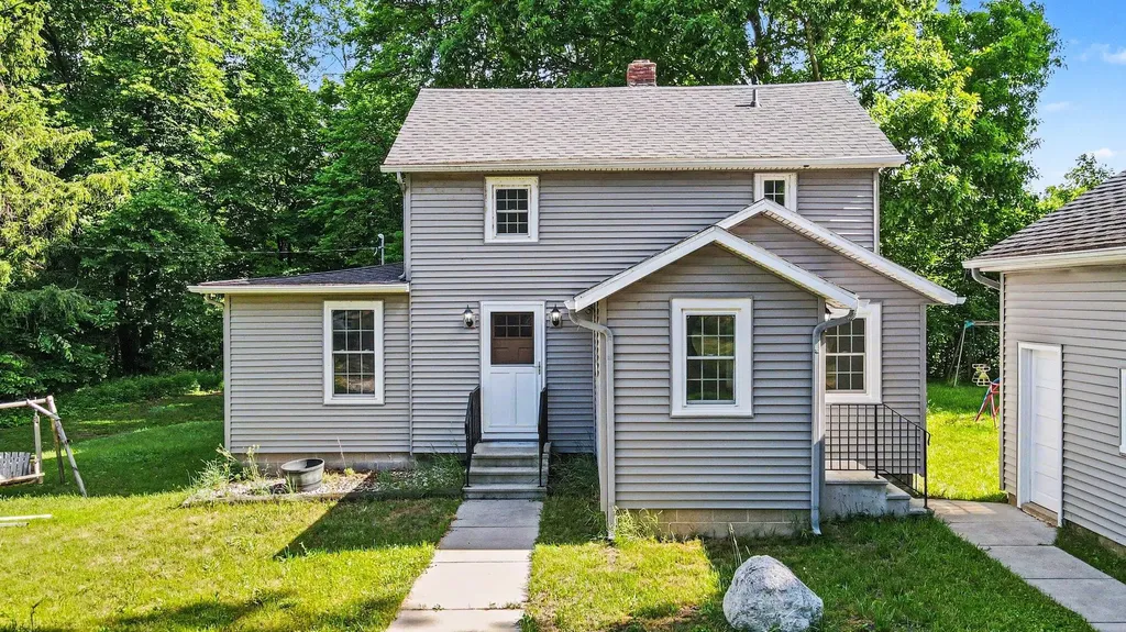 5737 S M-37 Baltimore Township MI 49058