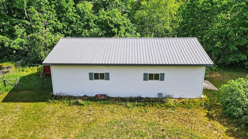 5737 S M-37 Baltimore Township MI 49058
