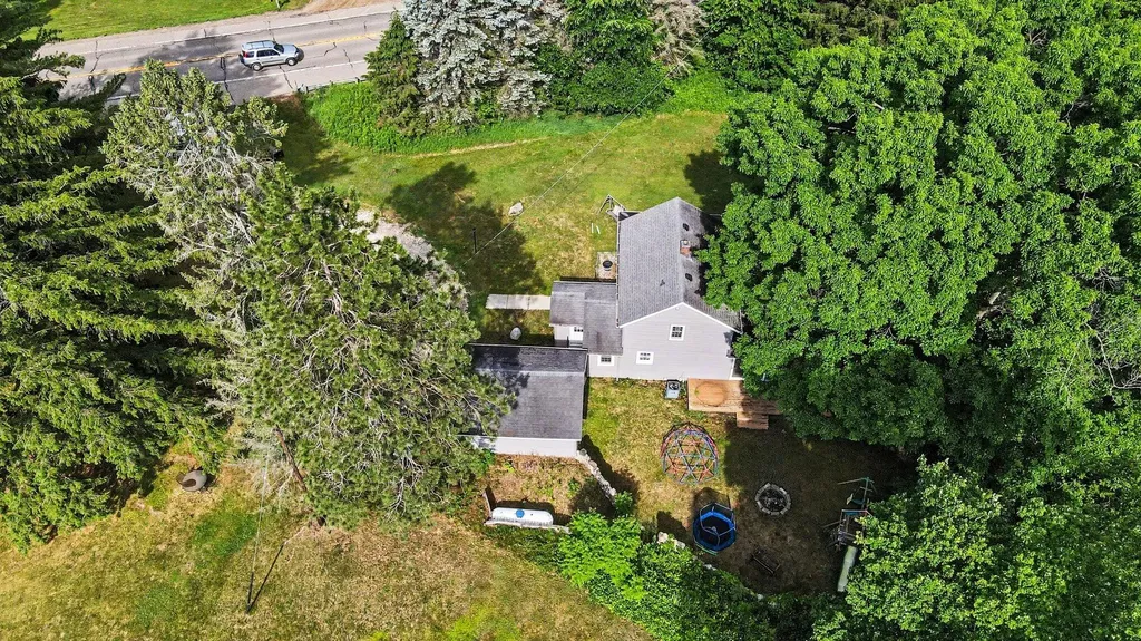 5737 S M-37 Baltimore Township MI 49058