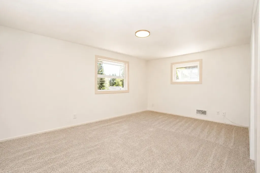 2490 Strathmore Street Oshtemo Charter Township MI 49009