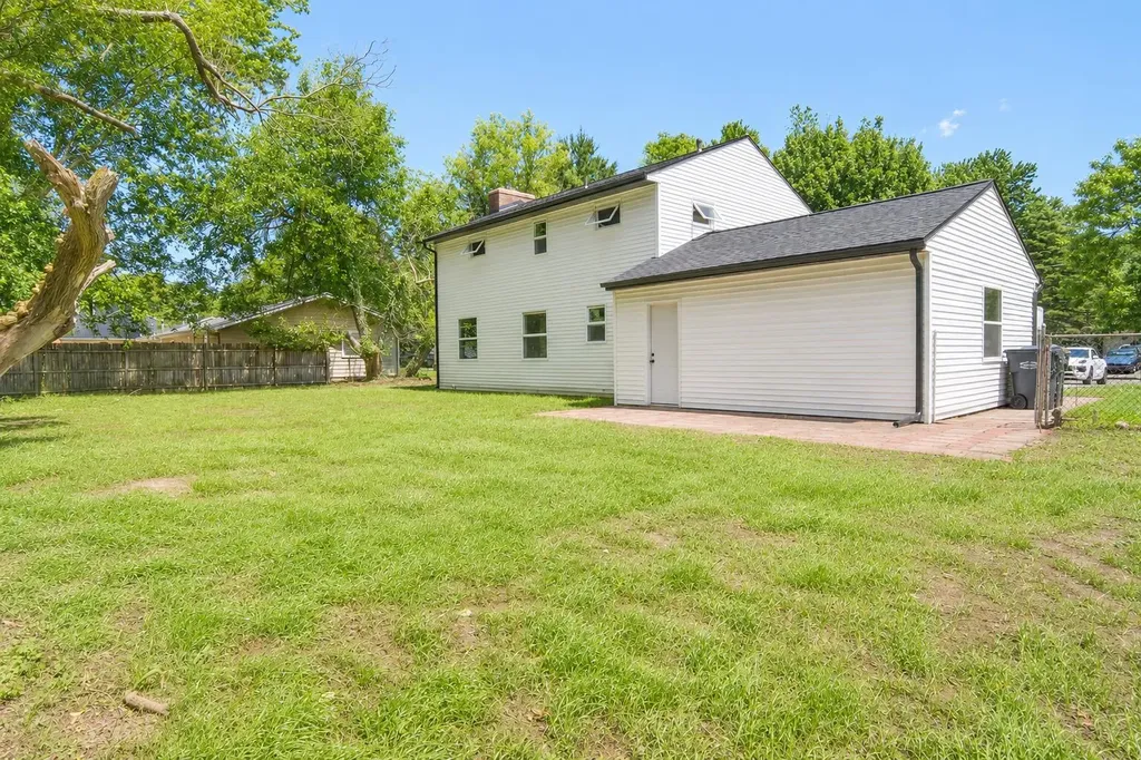 2490 Strathmore Street Oshtemo Charter Township MI 49009