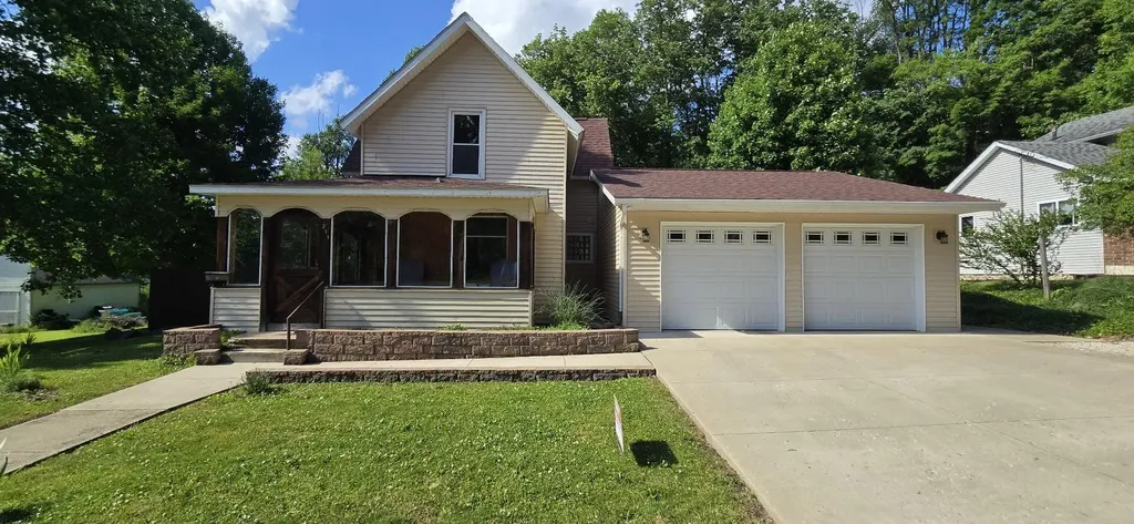 211 Forest Marshall City MI 49068