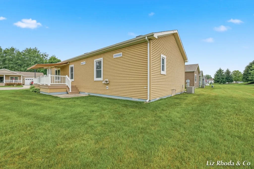 5610 Kingsley Drive NE Courtland Township MI 49341