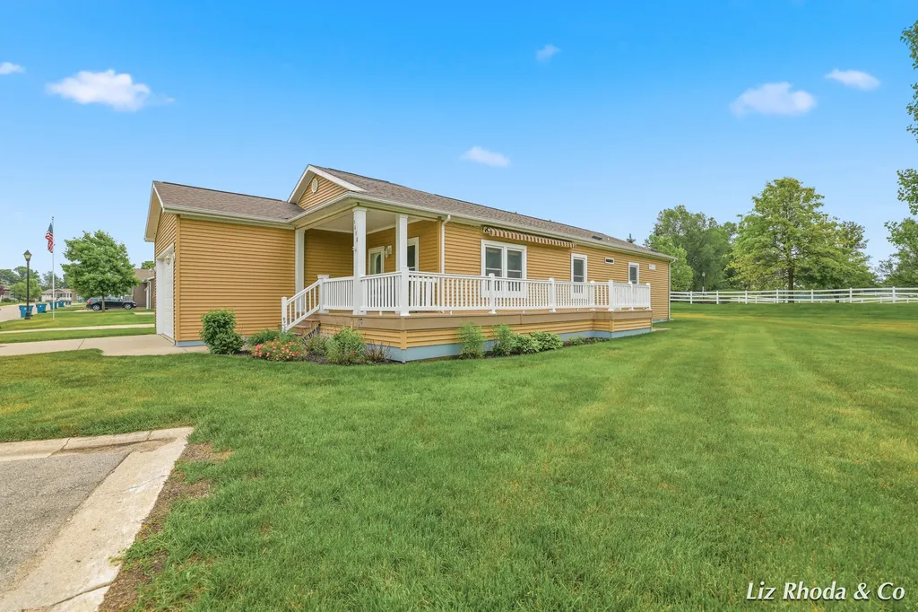 5610 Kingsley Drive NE Courtland Township MI 49341
