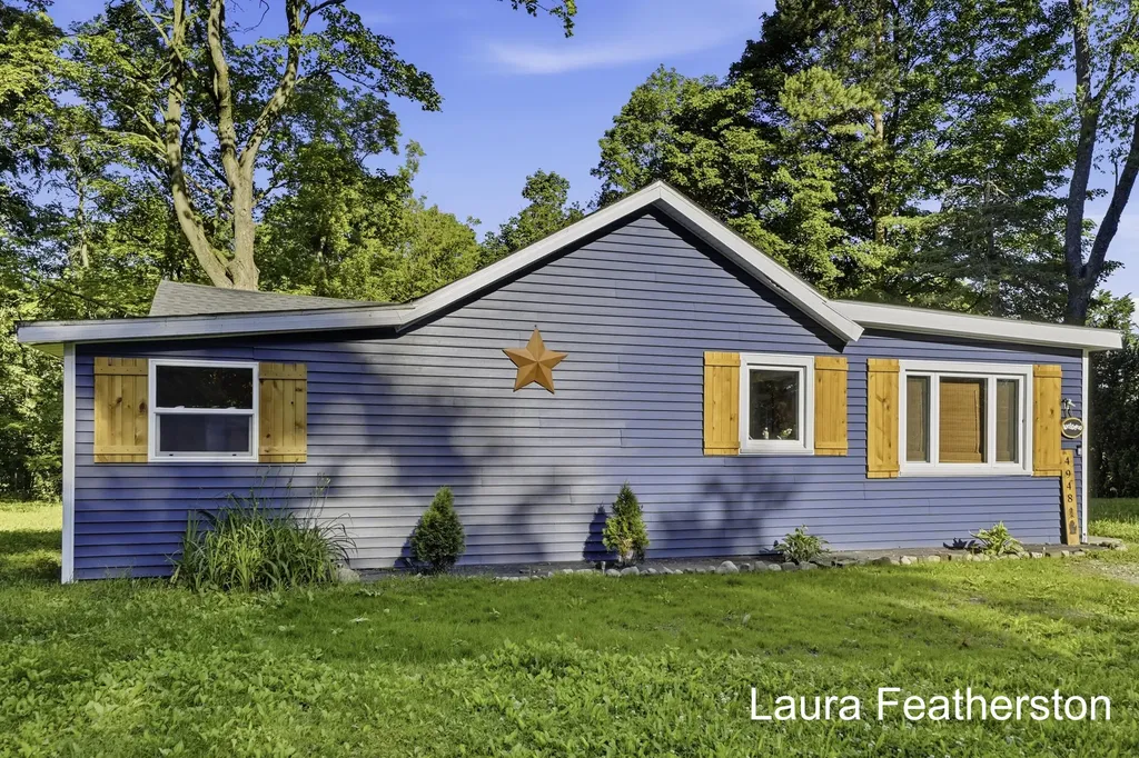 4948 Sturgis Avenue NE Cannon Township MI 49341