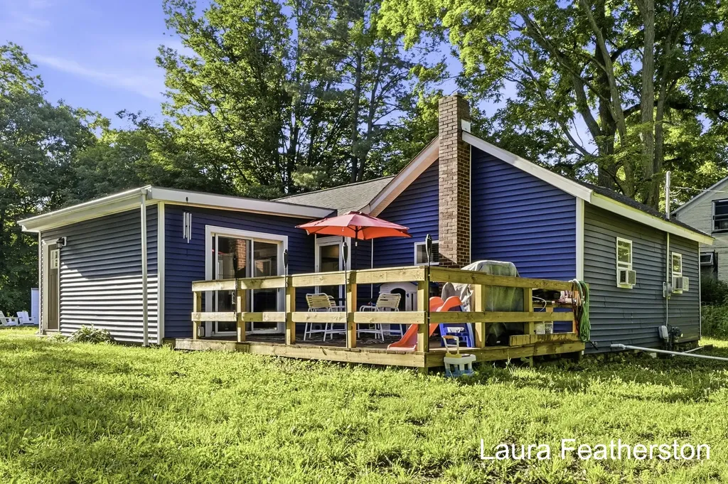 4948 Sturgis Avenue NE Cannon Township MI 49341