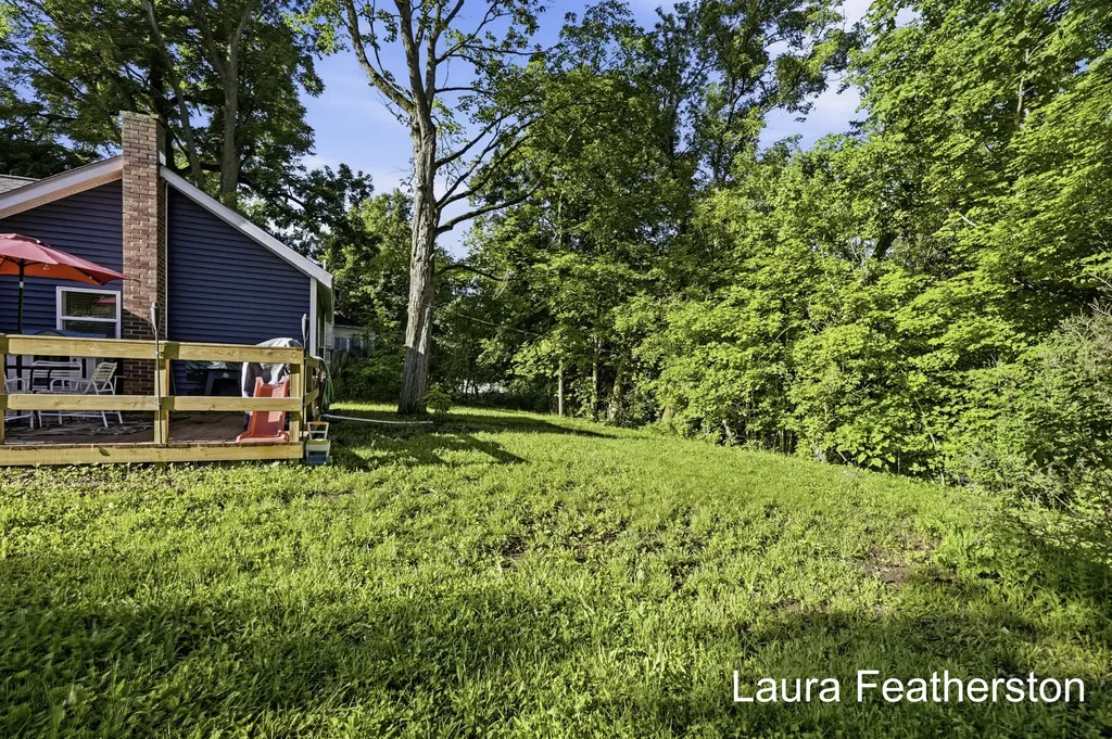 4948 Sturgis Avenue NE Cannon Township MI 49341