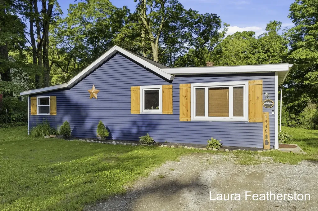 4948 Sturgis Avenue NE Cannon Township MI 49341