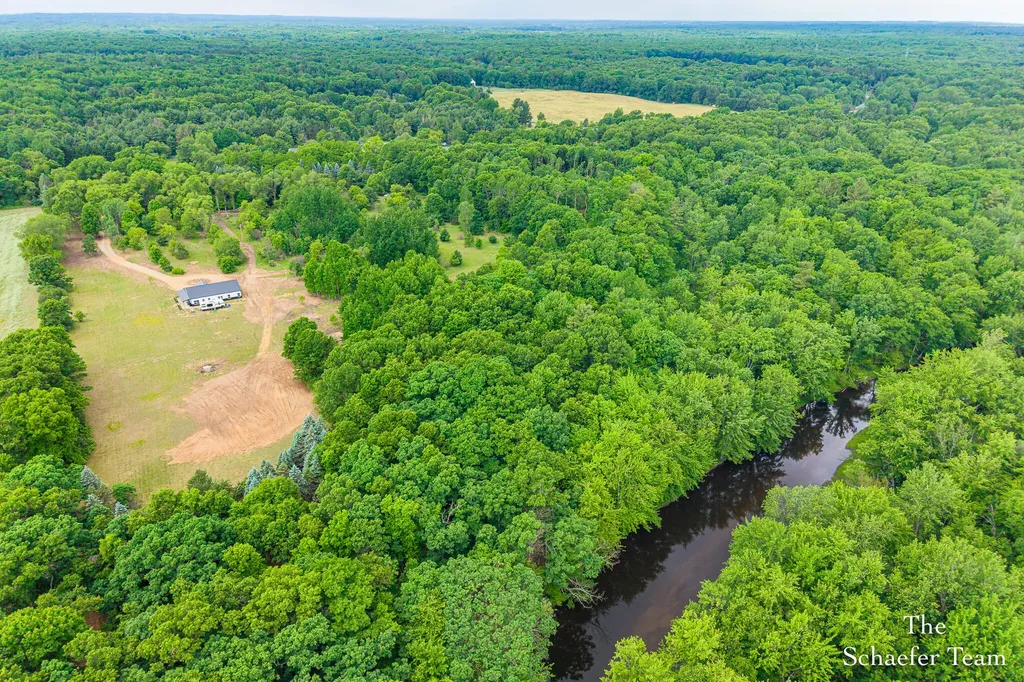 5227 S Johnson Road Montcalm Township MI 48838