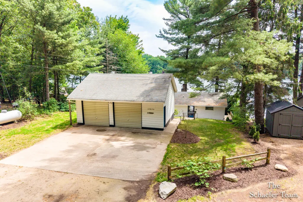 10870 Simpson W Oakfield Township MI 48838